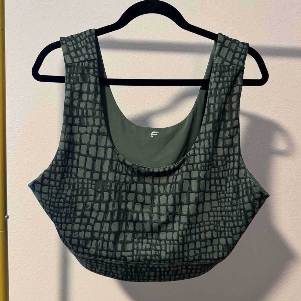 Size 4X: Reversible Fabletics Sports Bra